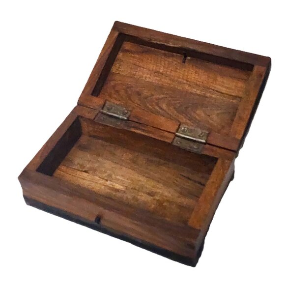 Decorative Foreside Hand Crafted Wooden Box with Metal Close Fastener - Picture 4 of 6